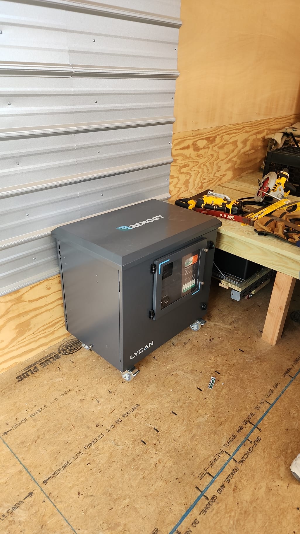 Lycan 5000 Power Box Solar Generator